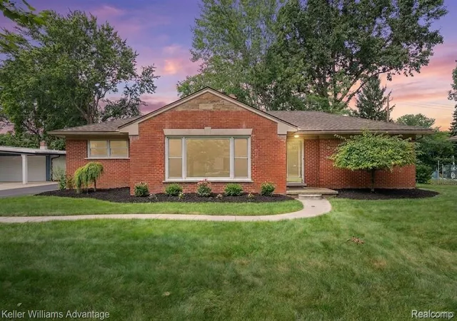 Photo 1 of Sale Pending at 5907 Rosetta St, Dearborn Heights, MI 48127 | MLS# 20261065619 | Listing updated on 2026-09-14