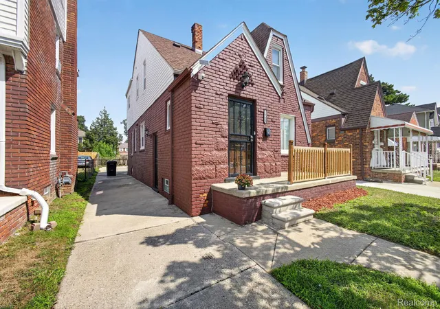Photo 2 of Single family home for sale at 16230 Griggs St, Detroit, MI 48221 | MLS# 20261065620 | Listing updated on 2026-10-03