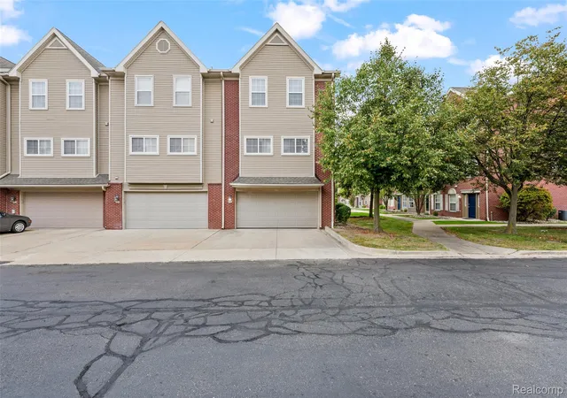 Listing Photo 4 - Condo for sale in building located at 22730 Goddard Rd, Taylor, MI 48180
