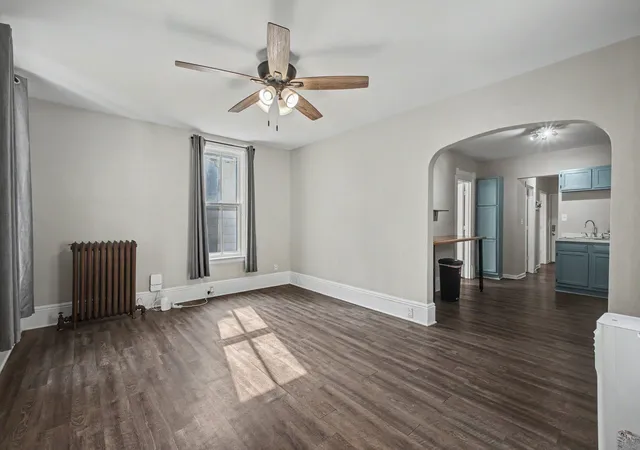 Photo 4 of Single family home for sale at 527 Webb St, Jackson, MI 49202 | MLS# 55026043349 | Listing updated on 2026-09-03