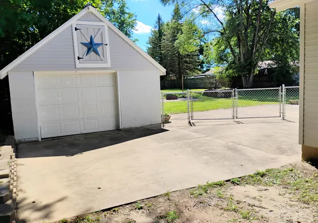 Photo 3 of Single family home for sale at 3957 Flansburg Rd, Jackson, MI 49203 | MLS# 55026043345 | Listing updated on 2026-08-31