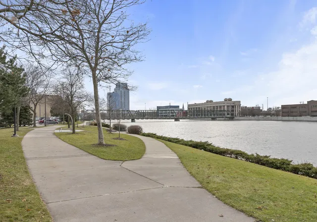 13th image of 940 Monroe Ave Nw #405A, Grand Rapids, MI 49503 | MLS# 65026043347