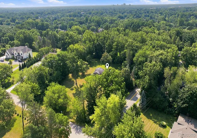Photo 3 of Land for sale at 6975 Wing Lake Rd, Bloomfield Hills, MI 48301 | MLS# 20261065648 | Listing updated on 2026-09-02
