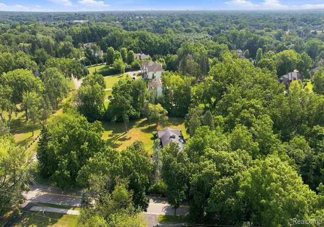 Photo 4 of Land for sale at 6975 Wing Lake Rd, Bloomfield Hills, MI 48301 | MLS# 20261065648 | Listing updated on 2026-09-02