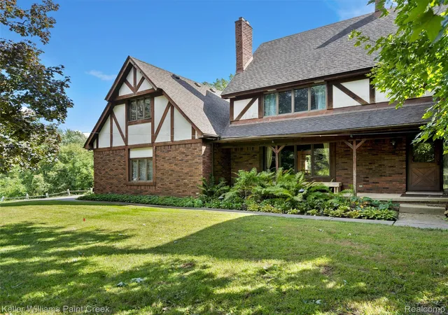 Photo 2 of Single family home for sale at 5500 Seymour Lake Rd, Oxford, MI 48371 | MLS# 20261065653 | Listing updated on 2026-08-19