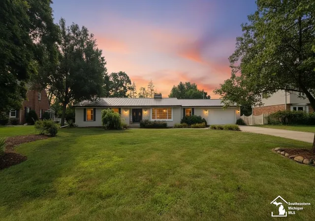 Photo 2 of Single family home for sale at 5432 Brookshire Dr, Monroe, MI 48161 | MLS# 57050218896 | Listing updated on 2026-09-04