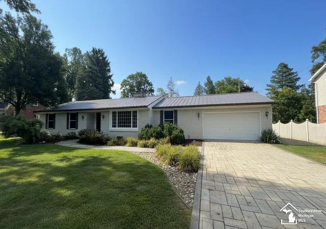 Photo 3 of Single family home for sale at 5432 Brookshire Dr, Monroe, MI 48161 | MLS# 57050218896 | Listing updated on 2026-09-04