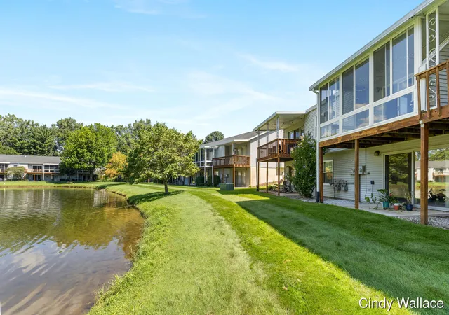 20th image of 161 Laurelwood Ct Sw #98, Grand Rapids, MI 49548 | MLS# 65026043365