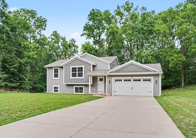 1st image of 3141 Valley Vista Dr, Allegan, MI 49010 | MLS# 66026043374