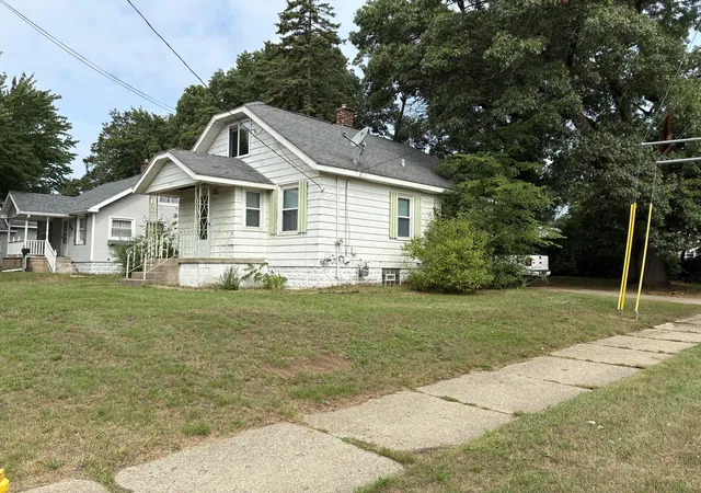 Photo 2 of Single family home for sale at 1543 Mason St Ne, Grand Rapids, MI 49503 | MLS# 65026043371 | Listing updated on 2026-10-01