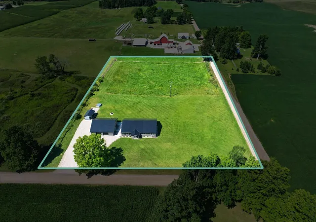Photo 3 of Single family home for sale at 13951 Lane Rd, Cement City, MI 49233 | MLS# 81026043366 | Listing updated on 2026-08-30