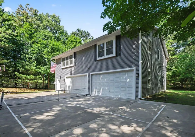 Photo 1 of Single family home for sale at 17477 Serenity Ct, Grand Haven, MI 49417 | MLS# 71026043363 | Listing updated on 2026-09-01