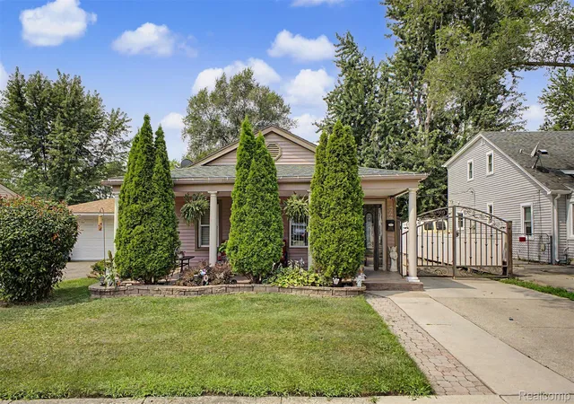 Photo 1 of Single family home for sale at 8299 Robindale Ave, Dearborn Heights, MI 48127 | MLS# 20261065717 | Listing updated on 2026-09-13