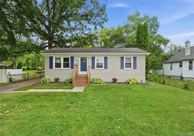Photo 1 of Sale Pending at 26191 Wolverine St, Madison Heights, MI 48071 | MLS# 20261065712 | Listing updated on 2026-08-23