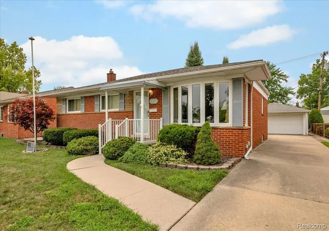 1st image of 1952 Lakeview St, Trenton, MI 48183 | MLS# 20261065732