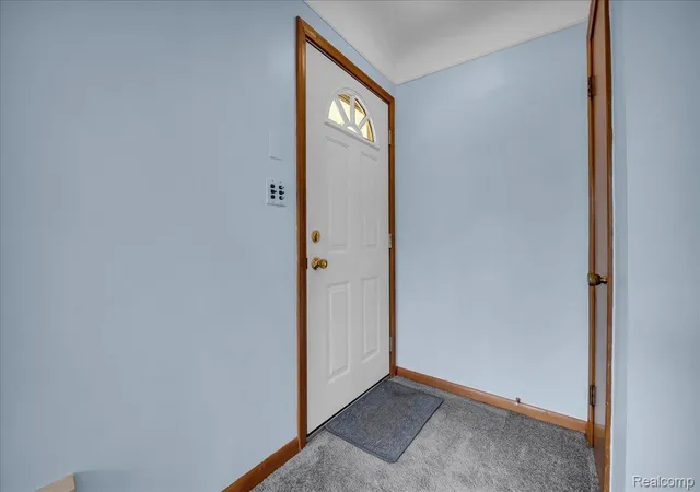 3rd image of 1952 Lakeview St, Trenton, MI 48183 | MLS# 20261065732