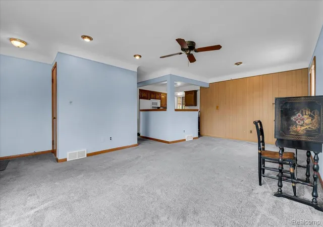 4th image of 1952 Lakeview St, Trenton, MI 48183 | MLS# 20261065732