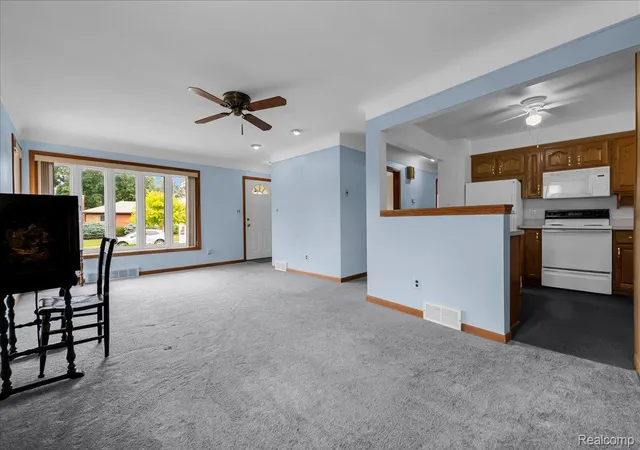 5th image of 1952 Lakeview St, Trenton, MI 48183 | MLS# 20261065732