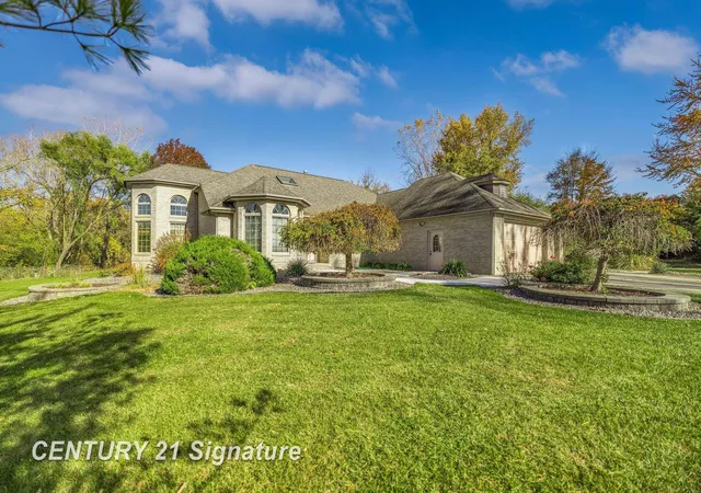 2nd image of 5790 Dunrovin Dr, Saginaw, MI 48638 | MLS# 61050218919