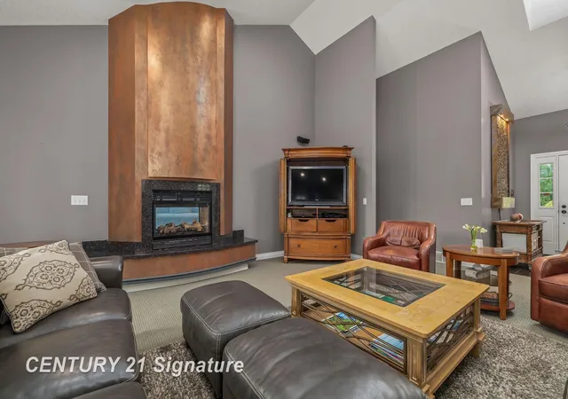 image of 5790 Dunrovin Dr, Saginaw, MI 48638 | MLS# 61050218919