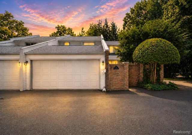 Condo for sale at 169 E Long Lake Rd, Bloomfield Hills, MI 48304 | MLS# 20261065738