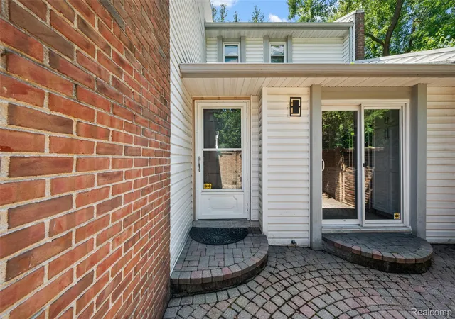 Photo 4 of Condo for sale at 169 E Long Lake Rd, Bloomfield Hills, MI 48304 | MLS# 20261065738 | Listing updated on 2026-08-28