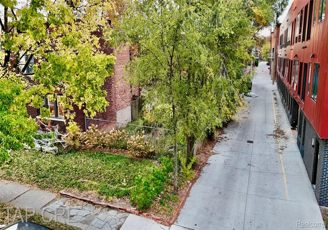 Photo 1 of Land for sale at 684 W Alexandrine St, Detroit, MI 48201 | MLS# 20261065739 | Listing updated on 2026-08-18