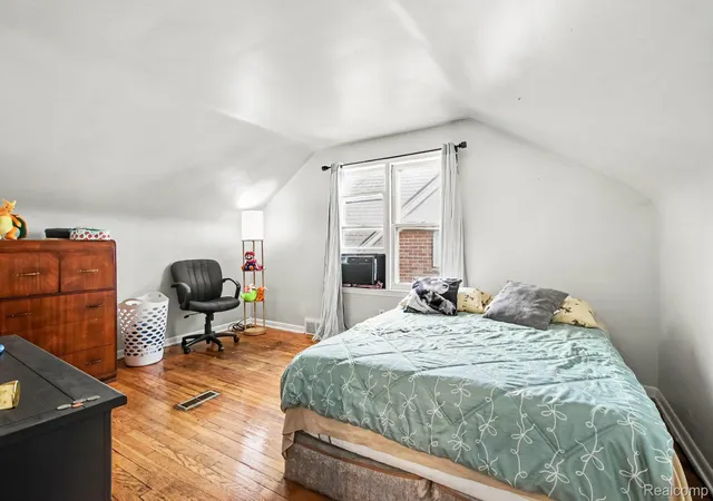 Photo 4 of Single family home for sale at 3145 S Liddesdale St, Detroit City Wayne, MI 48217 | MLS# 20261065741 | Listing updated on 2026-09-19