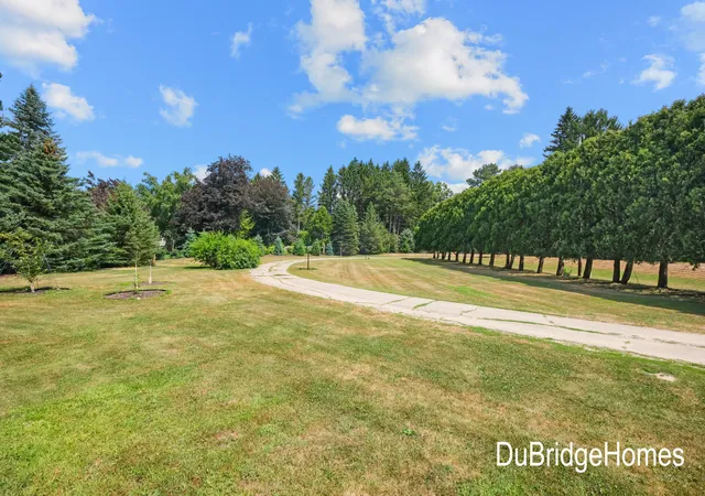 4th image of 311 Honey Creek Ave Se, Ada, MI 49301 | MLS# 65026043398