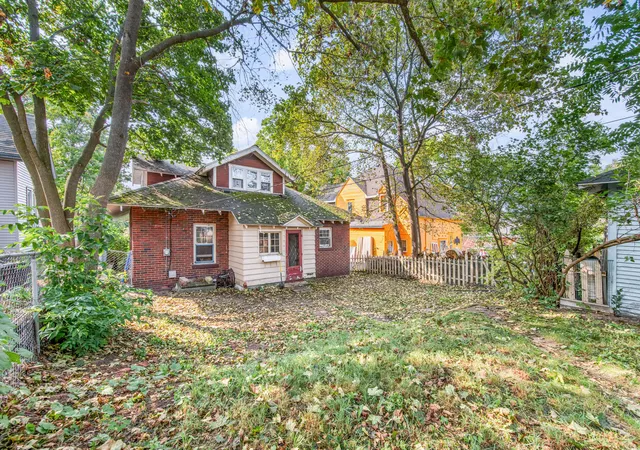 2nd image of 437 E Chapin St, Cadillac, MI 49601 | MLS# 72026043401