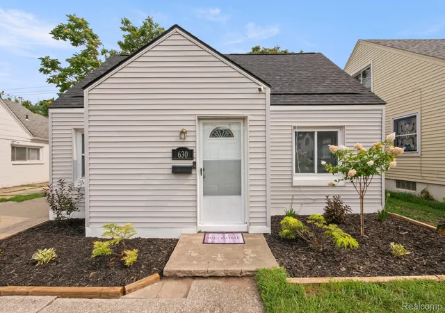 Photo 1 of Single family home for sale at 630 White Ave, Lincoln Park, MI 48146 | MLS# 20261065754 | Listing updated on 2026-08-31