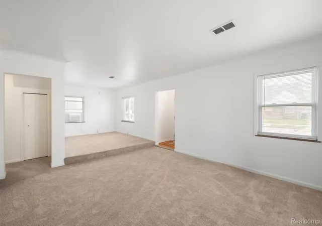 Photo 4 of Single family home for sale at 630 White Ave, Lincoln Park, MI 48146 | MLS# 20261065754 | Listing updated on 2026-08-31