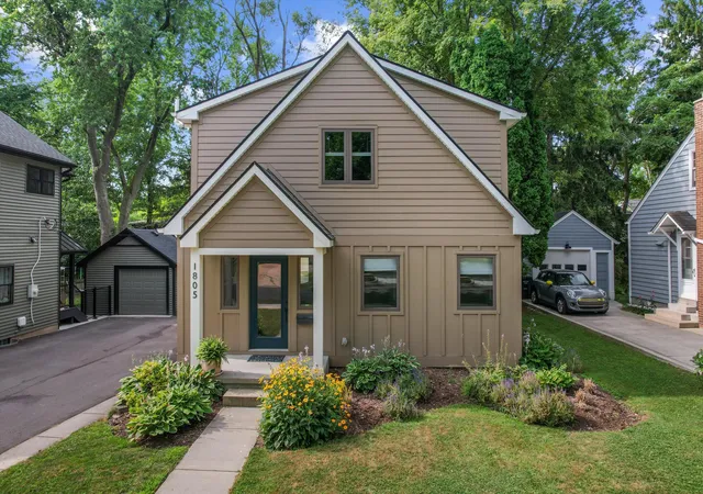 1st image of 1805 Charlton Ave, Ann Arbor, MI 48103 | MLS# 81026043406