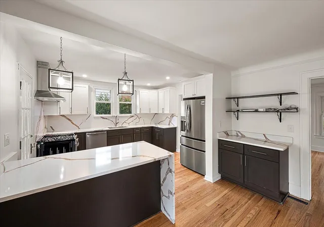 4th image of 4167 Arlington Dr, Royal Oak, MI 48073 | MLS# 81026043403