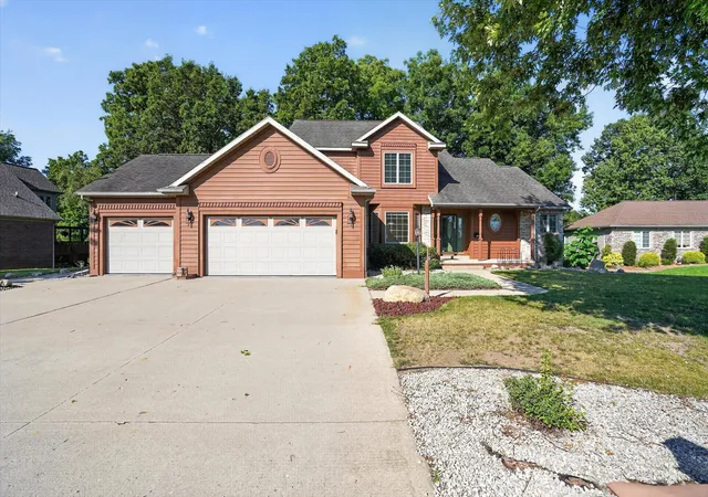 Photo 4 of Single family home for sale at 4729 Dimond Way, Dimondale, MI 48821 | MLS# 71026043402 | Listing updated on 2026-09-15