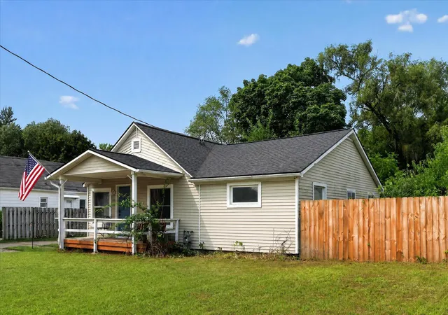 4th image of 3519 Raven Ave Sw, Wyoming, MI 49509 | MLS# 72026043404