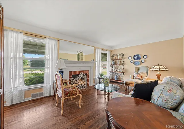 Photo 2 of Single family home for sale at 14345 Hillcrest St, Livonia, MI 48154 | MLS# 20261065773 | Listing updated on 2026-08-21