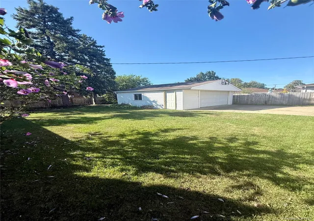 4th image of 3811 Syckelmoore, Trenton, MI 48183 | MLS# 20261065775