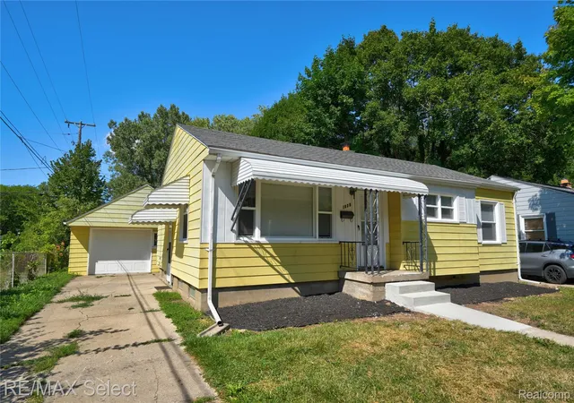 Photo 1 of Single family home for sale at 1920 Greenbrook Ln, Flint, MI 48507 | MLS# 20261065776 | Listing updated on 2026-09-16
