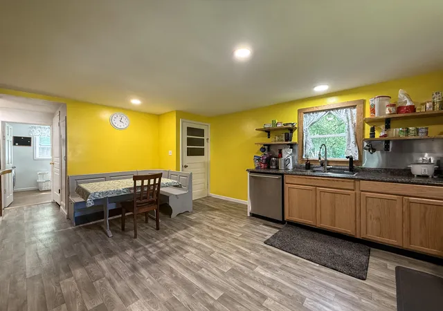 Photo 4 of Single family home for sale at 2661 E Empire Ave, Benton Harbor, MI 49022 | MLS# 69026043416 | Listing updated on 2026-09-03