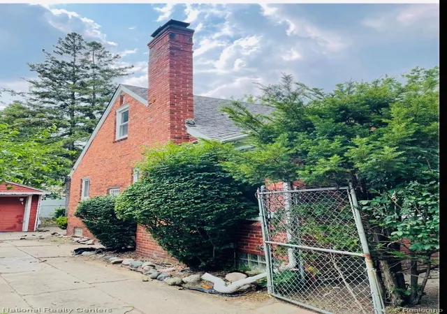 Photo 2 of Single family home for sale at 17691 Avon Ave, Detroit, MI 48219 | MLS# 20261065786 | Listing updated on 2026-09-12