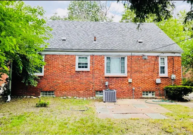 Photo 3 of Single family home for sale at 17691 Avon Ave, Detroit, MI 48219 | MLS# 20261065786 | Listing updated on 2026-09-12
