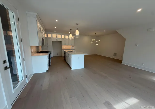Listing Photo 4 - Condo for sale in building located at 409 S Ctr St, Northville, MI 48167 - Unit #28
