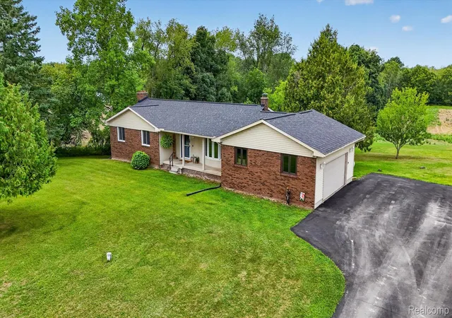 Photo 1 of Sale Pending at 6895 Stow Rd, Fowlerville, MI 48836 | MLS# 20261065788 | Listing updated on 2026-09-06