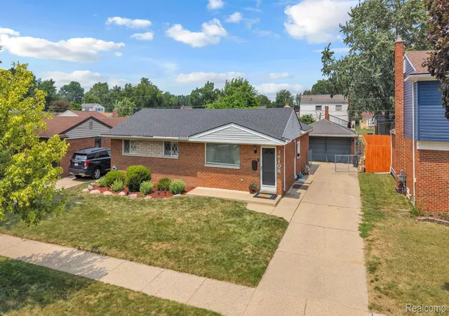 Photo 3 of Single family home for sale at 36106 Canyon Dr, Westland, MI 48186 | MLS# 20261065789 | Listing updated on 2026-08-25