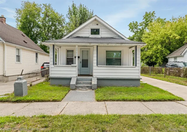 3rd image of 17638 Ivanhoe St, Roseville, MI 48066 | MLS# 20261065796