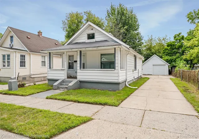 4th image of 17638 Ivanhoe St, Roseville, MI 48066 | MLS# 20261065796