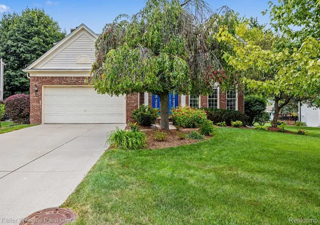 Photo 3 of Single family home for sale at 1724 Foresthill Dr, Rochester, MI 48306 | MLS# 20261065798 | Listing updated on 2026-09-12