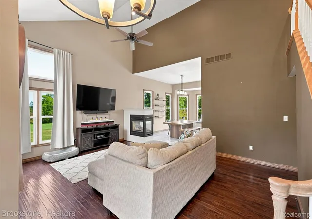 Photo 3 of Single family home for sale at 1775 Dutcher Rd, Howell, MI 48843 | MLS# 20261065809 | Listing updated on 2026-09-12