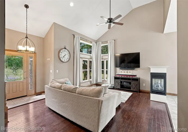 Photo 4 of Single family home for sale at 1775 Dutcher Rd, Howell, MI 48843 | MLS# 20261065809 | Listing updated on 2026-09-12